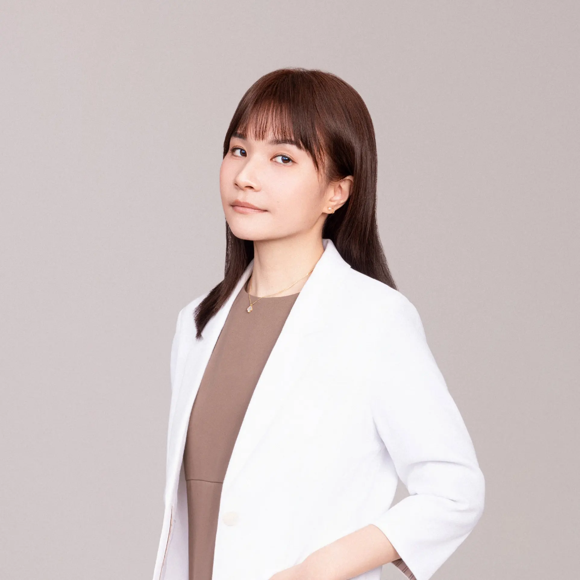 陳柔安 Greigeroom全身形象照電子檔 大研創意